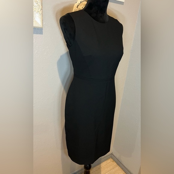 Classic little black dress - Picture 3 of 8